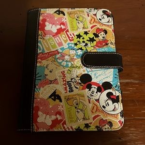 AUTHENTIC WALT DISNEY WORLD IPAD CASE